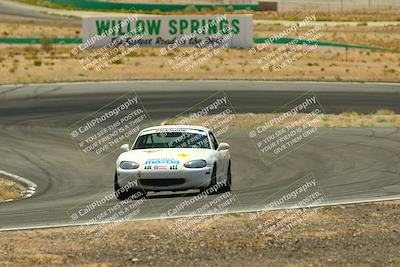 media/May-31-2025-CalClub SCCA (Sat) [[2c1a04e1ee]]/Qualifying/Group 5/Turn 4/